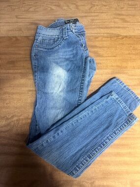 Forever Young womans Classic Blue Straight Jeans